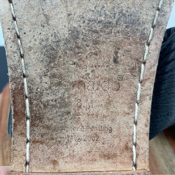 Bernardo | Thong Sandals black leather flip flops Sz 8 - Picture 6 of 6